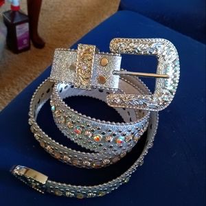 48" Silver Northern Lights Rhinestone Beaded Edge Bling Belt 4 Waists 38" to 44"